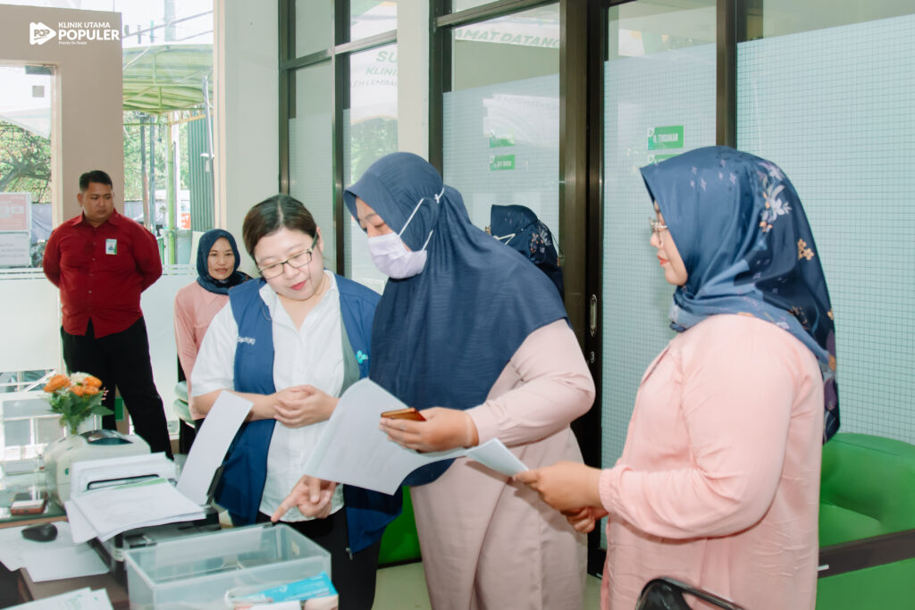 Akreditasi_Klinik Populer BM SBY-131