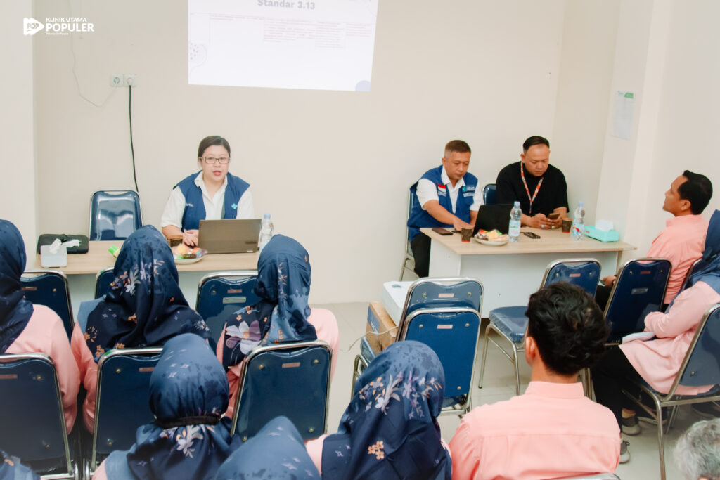 Akreditasi_Klinik Populer BM SBY-27