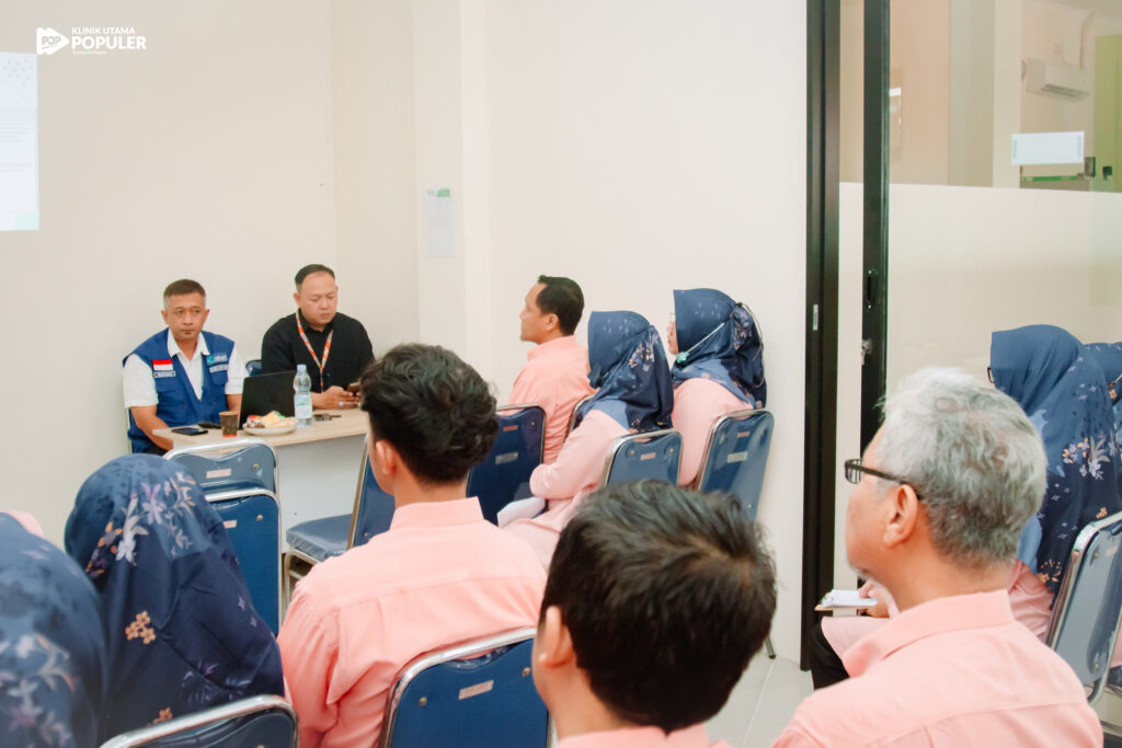 Akreditasi_Klinik Populer BM SBY-28
