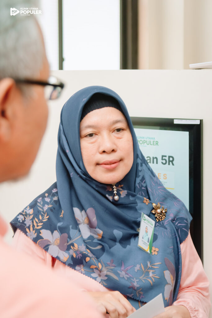 Akreditasi_Klinik Populer BM SBY-90